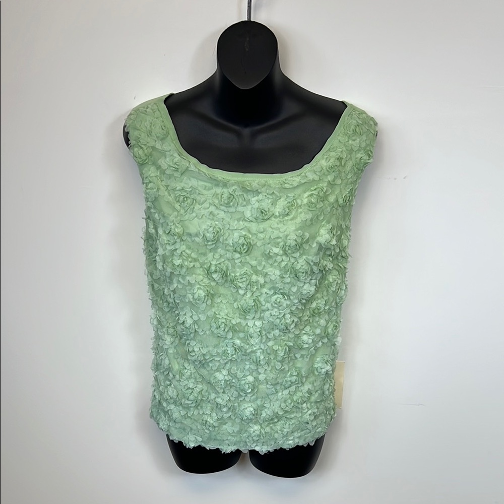 LanTing Bride Women’s Light Green Sleeveless Floral Textured Blouse Size Small